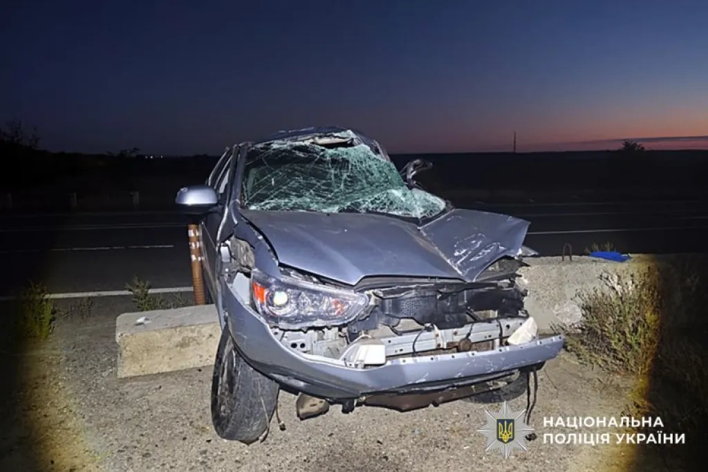 На трасі Київ-Харків сталася смертельна аварія: загинув пасажир, двоє людей у лікарні