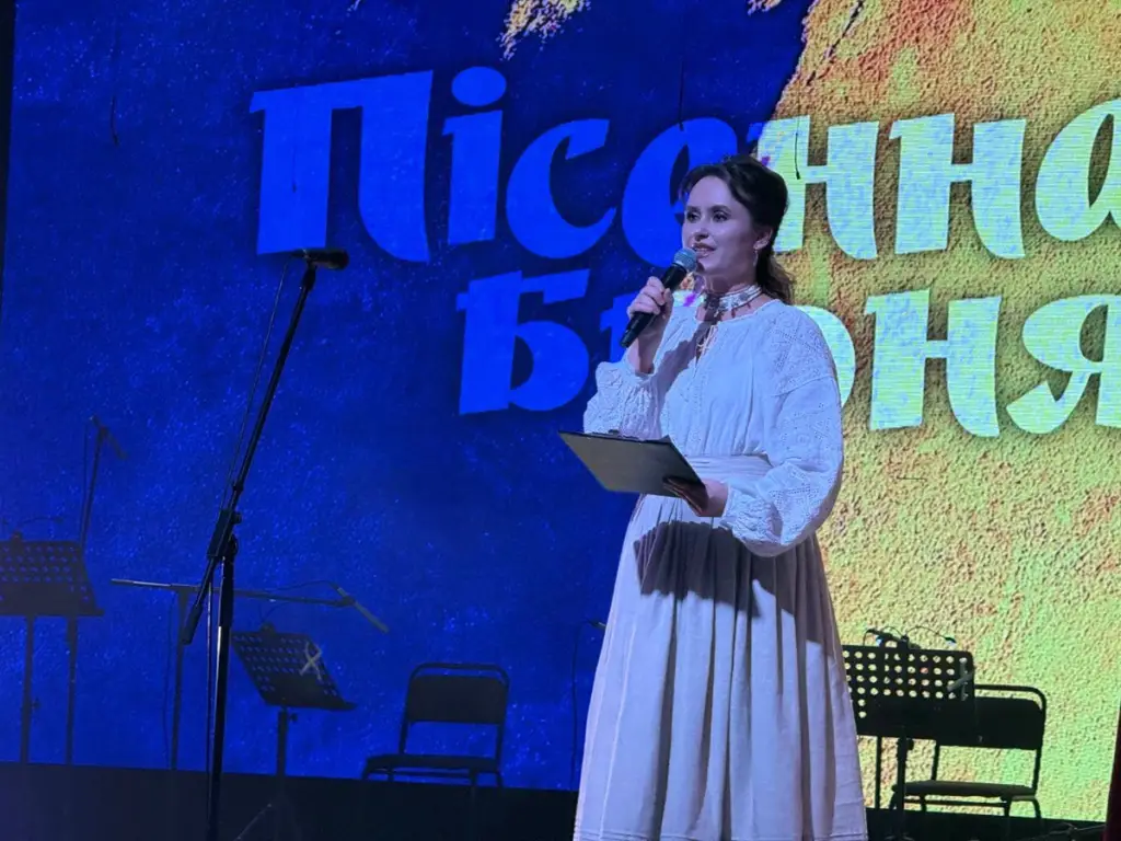 У Полтаві відбувся благодійний концерт «Пісенна броня» до Дня захисників України