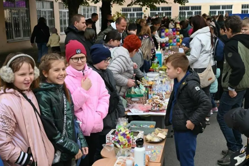 У Полтавській школі №30 відбувся ярмарок на підтримку українських військових