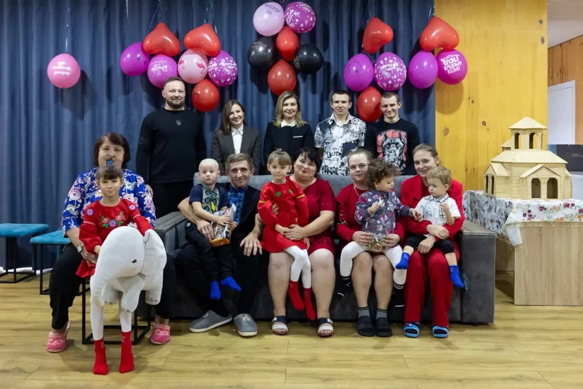 Олена Зеленська відвідала прийомну родину та освітній простір «Школа Супергероїв» на Полтавщині