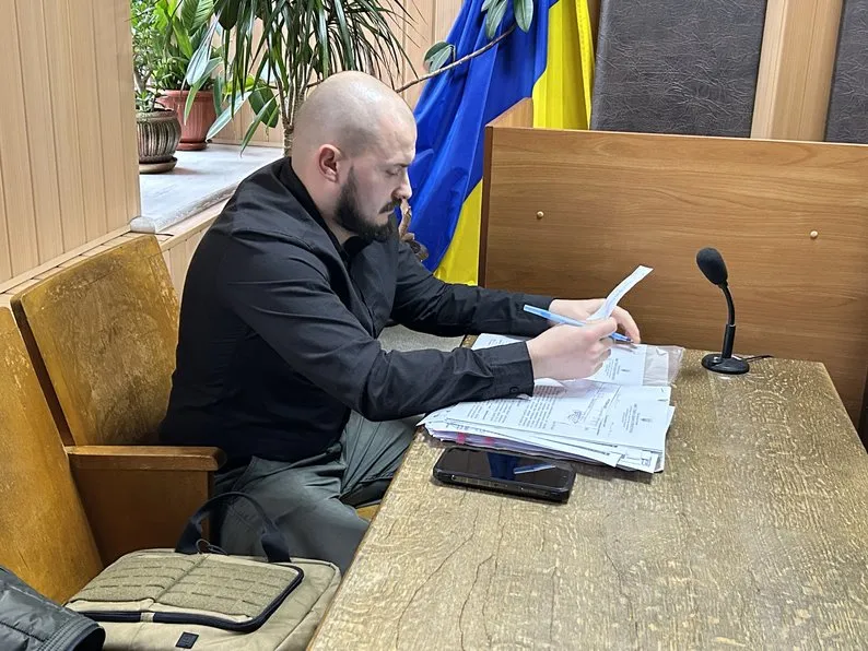 «Усе базується на припущеннях»: у Кременчуці подовжили тримання під вартою депутата Дядика