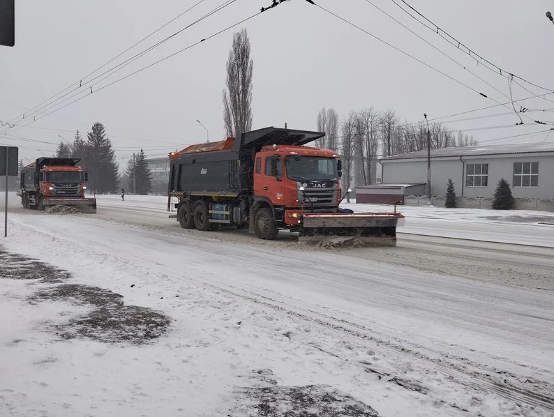 Полтавська громада розпочала закупівлі для зимового утримання доріг та тротуарів