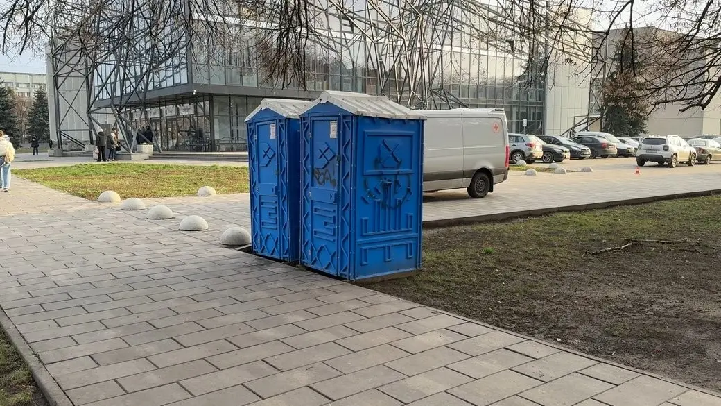 У Полтаві готують біотуалети для пунктів незламності та надзвичайних ситуацій