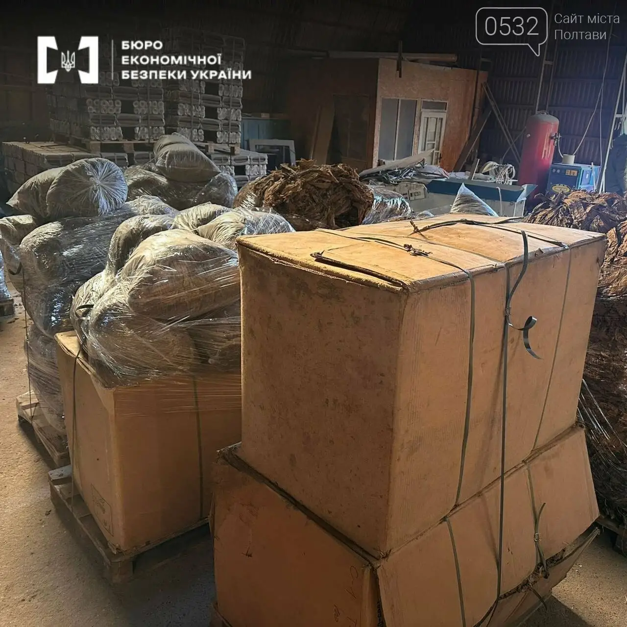 Тіньовий тютюн з Буковини: БЕБ викрило канал постачання для підпільної фабрики на Полтавщині