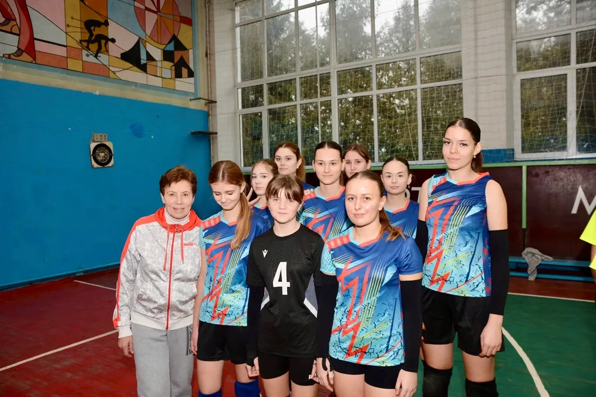 Волейбольна першість громади: у Лохвиці визначили лідерів серед шкільних команд