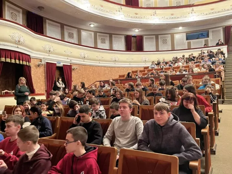 Свято для тих, хто прагне більшого: у Полтаві відзначили успіхи обдарованих ліцеїстів області