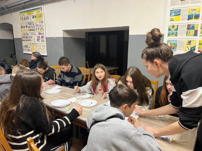 Творчі канікули: полтавські ліцеїсти спробували себе в ролі художників