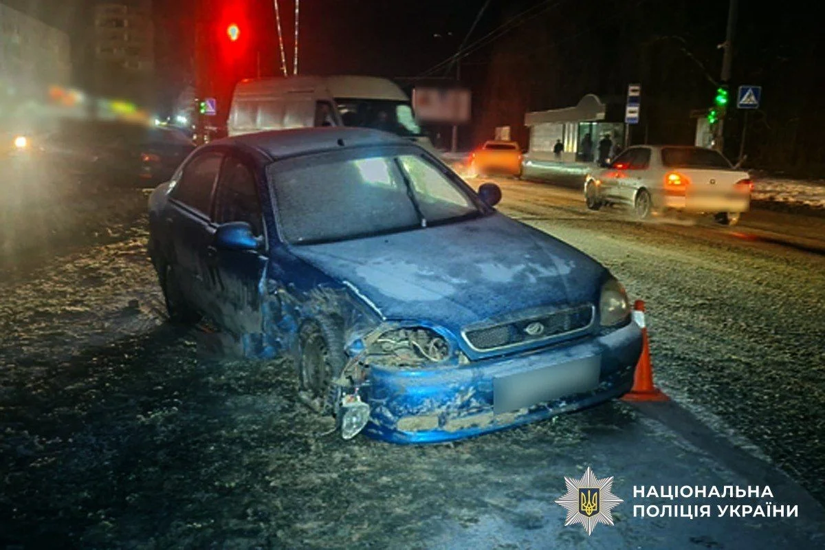 ДТП на Великотирнівській у Полтаві: зіткнення двох авто завершилося госпіталізацією