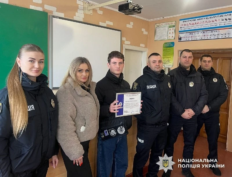 Троє полтавських школярів зупинили онлайн-набір ворога і отримали відзнаки