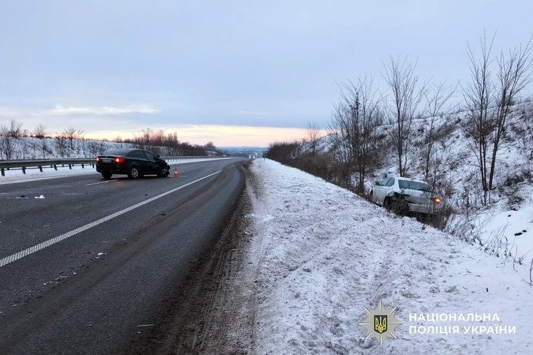 Дитина у лікарні після ДТП на трасі Київ Харків: водій був нетверезий
