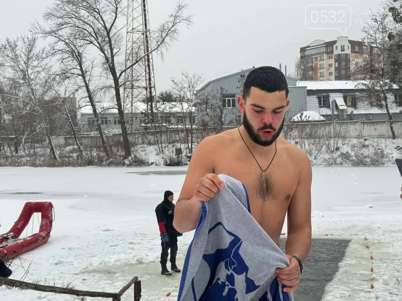 Полтава відзначила Водохреща: спільна молитва, освячення води та зимові занурення