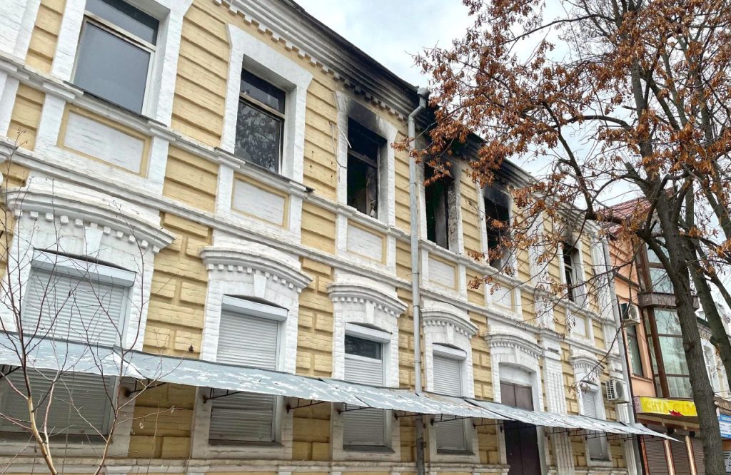 Під прицілом: у Полтаві перевірять, чи можливо відновити будівлю ДМС після обстрілу