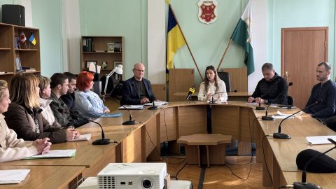 Компроміс заради рівності: у Полтаві обговорюють зменшення допомоги родинам полеглих