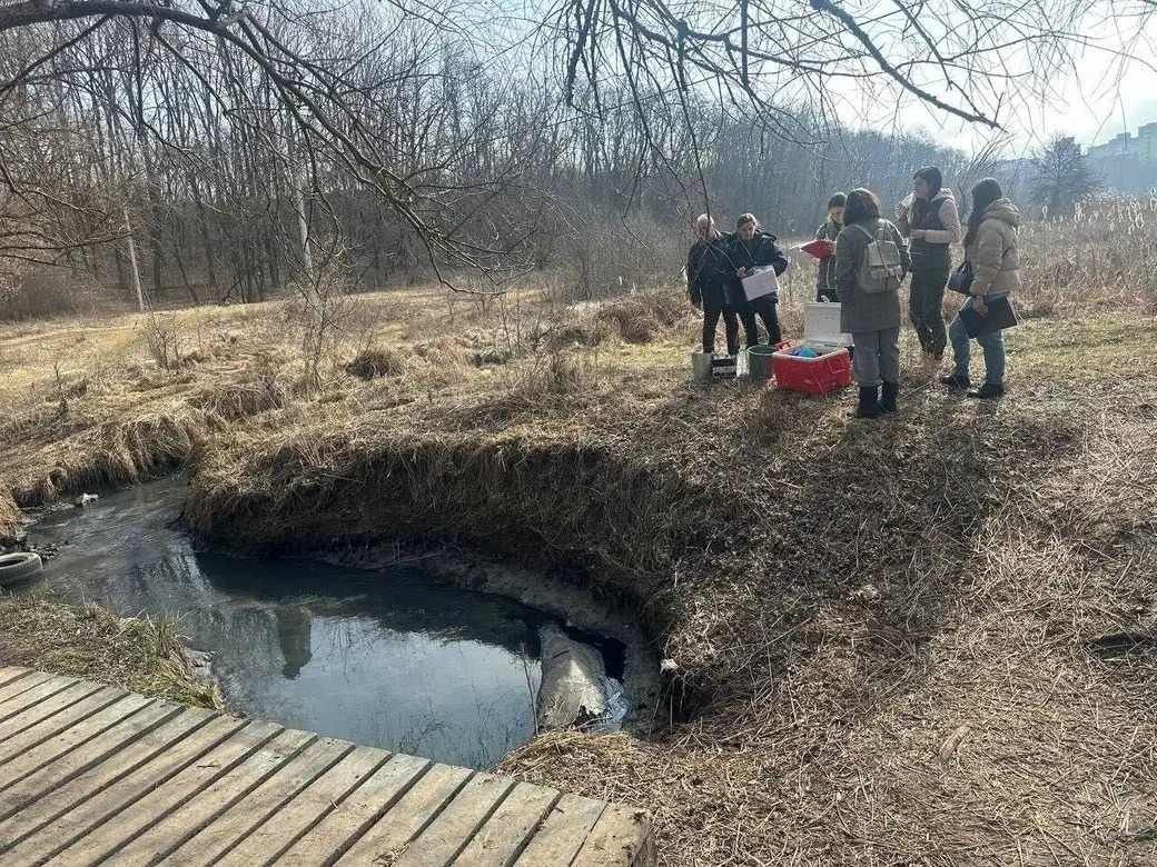У Полтаві знову перевіряють ставки через запах і підозри на стоки