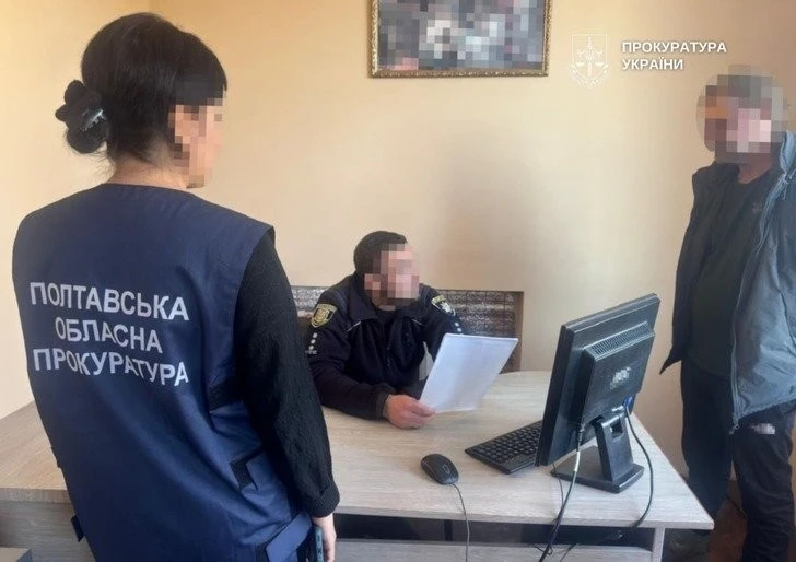 Побиття 10-річного сина через солодощі: на Полтавщині чоловіку оголосили підозру