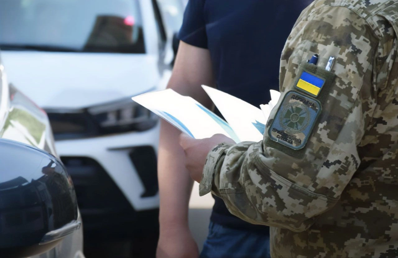 Суддівський конвеєр «батьків-одинаків»: у Полтаві Вища рада правосуддя покарала служителів Феміди