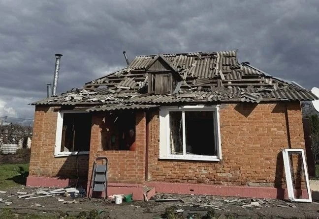 Наслідки ворожої атаки БпЛА на Полтавщину: вибухова хвиля пошкодила оселі мешканців
