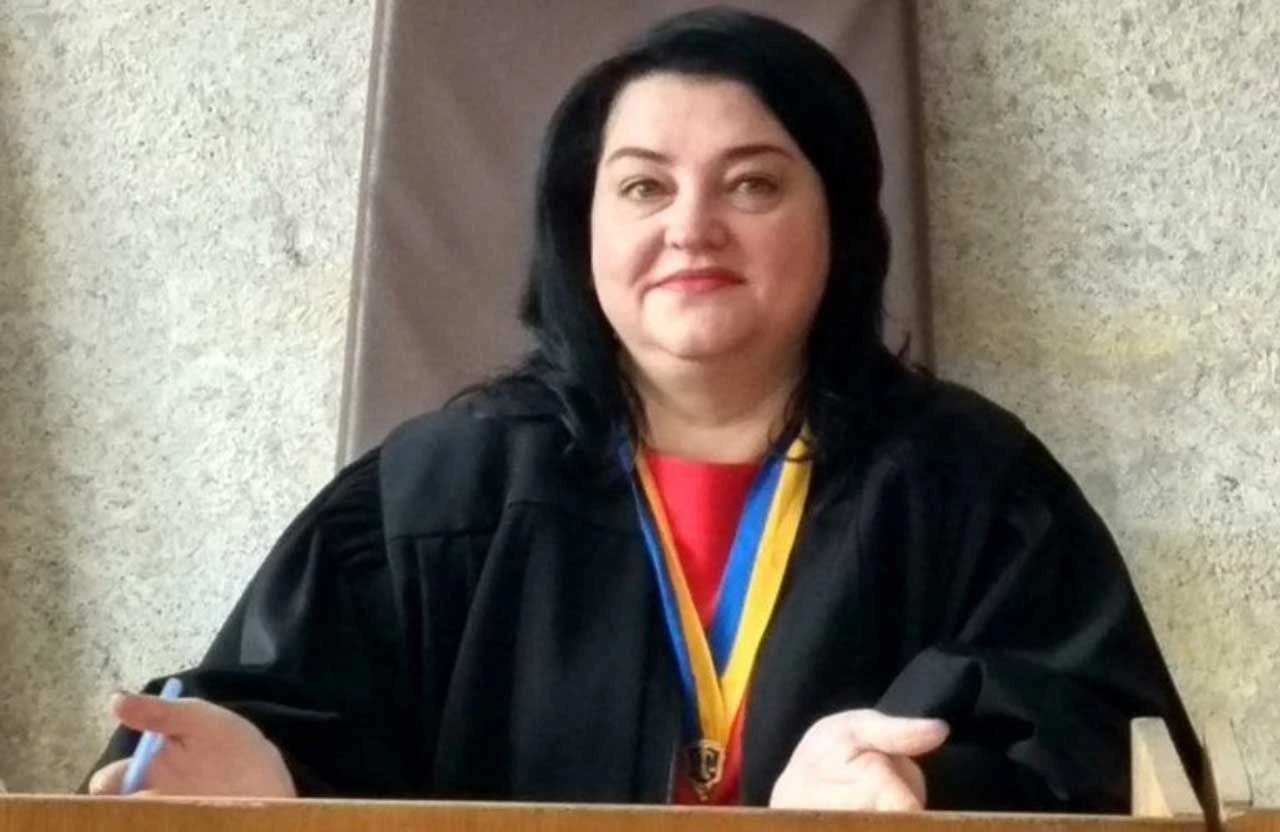 Судовий «конвеєр» для ухилянтів: ВРП оголосила сувору догану судді з Полтави Наталії Тімошенко