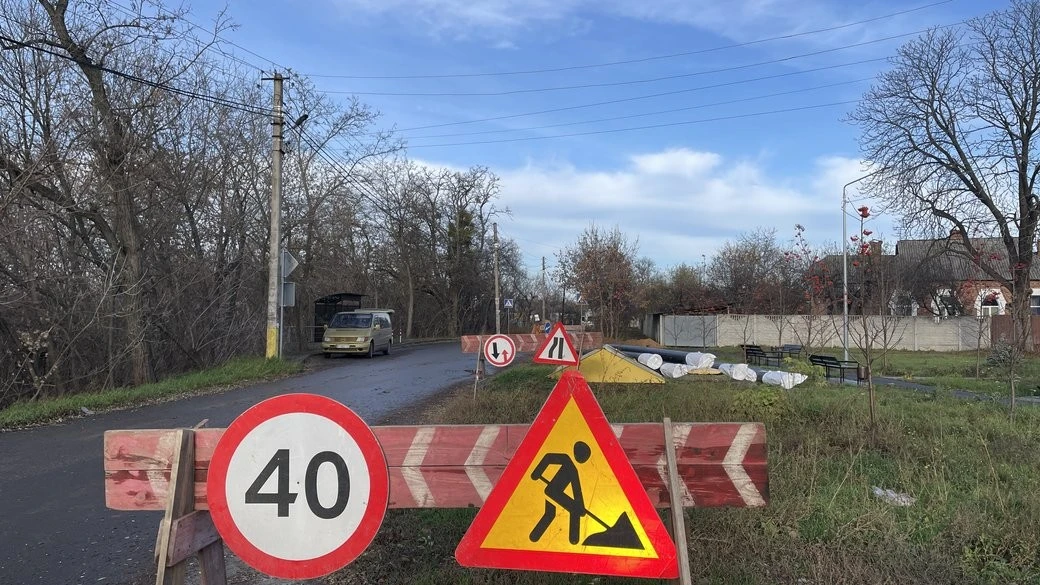 Аварійний ремонт колектору в Полтаві: обмеження руху на Решетилівській знову подовжили