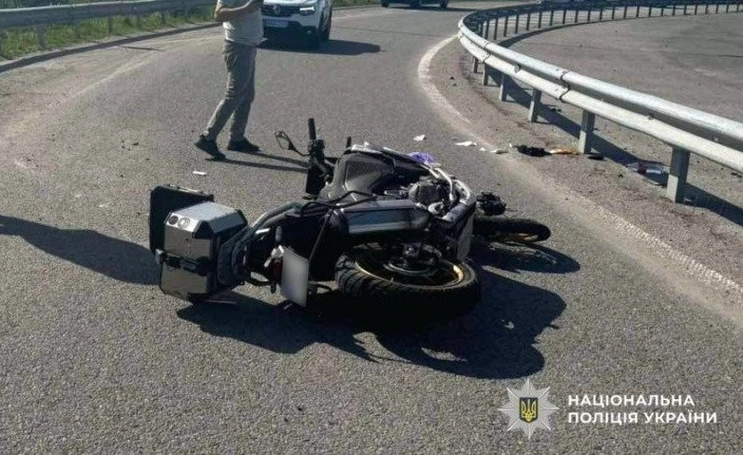 Травматична аварія на Полтавщині: водій мотоцикла не впорався з керуванням