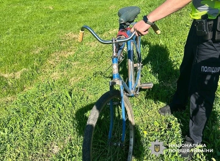 Трагедія у Миргородському районі: під колесами вантажівки загинув літній велосипедист