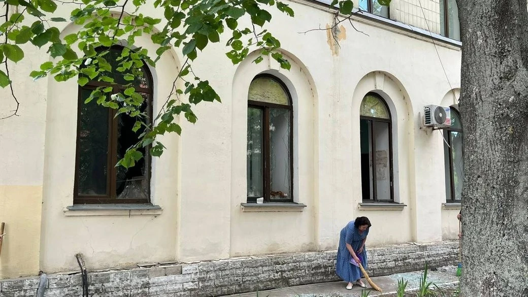 Нічна атака безпілотників на Полтавську громаду: пошкоджено лікарню, будинки та держустанови