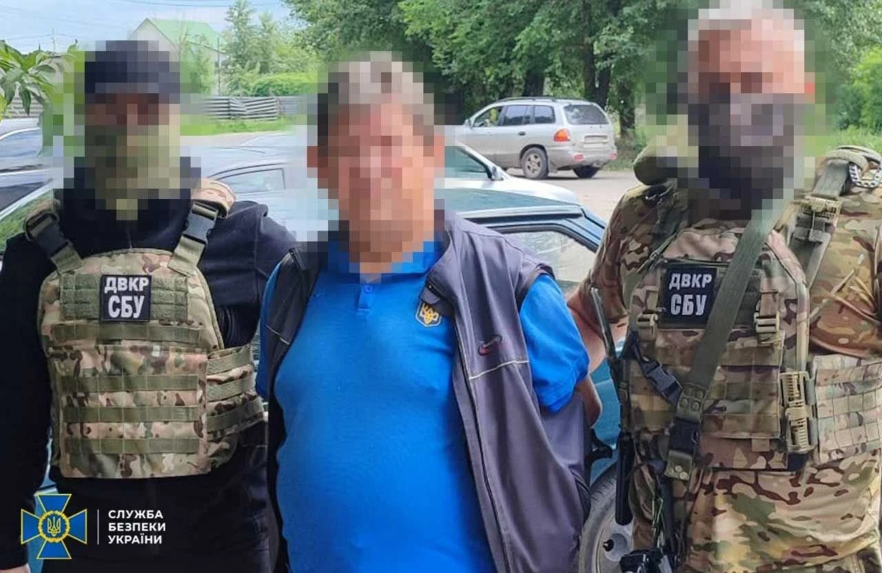 Загрожує довічний термін: СБУ піймала дитячого медика, який наводив ракети на три області України