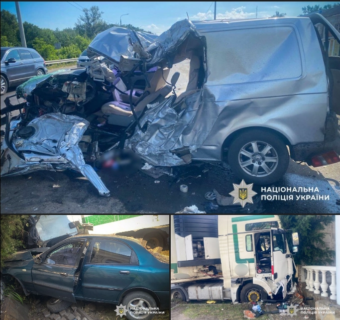 Масштабна дорожня аварія поблизу Полтави: розбиті п’ять машин, є травмовані