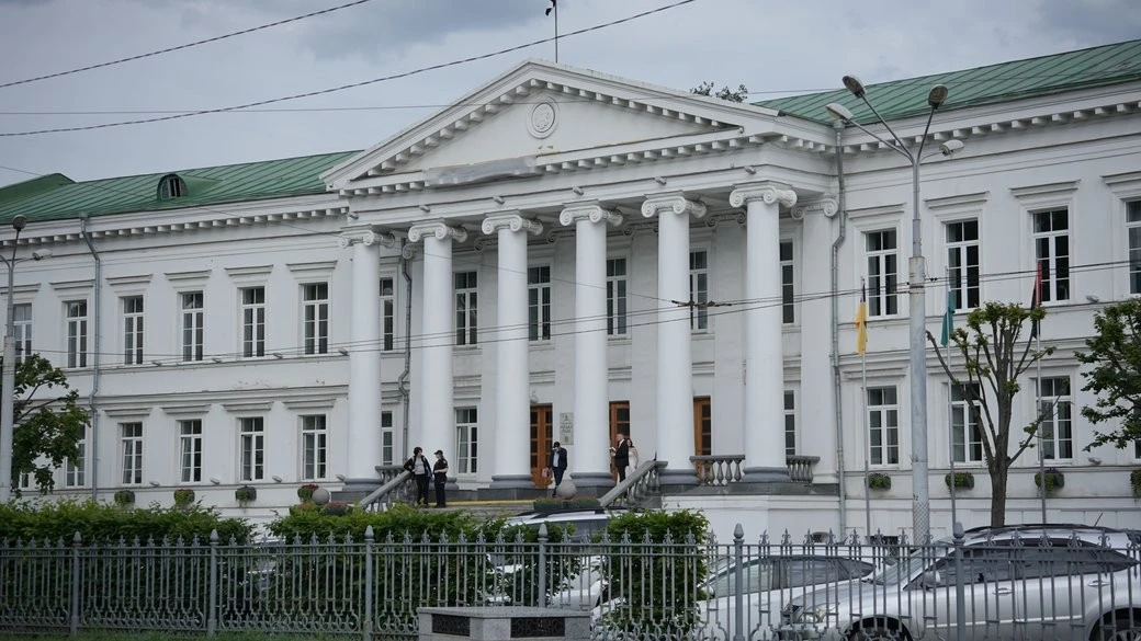 Турнікети та мільйонні контракти: як фінансують безпеку Полтавської міськради