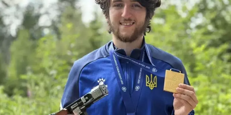 Чотири світові нагороди: тріумф стрільця з Полтавщини на юніорській першості в Німеччині