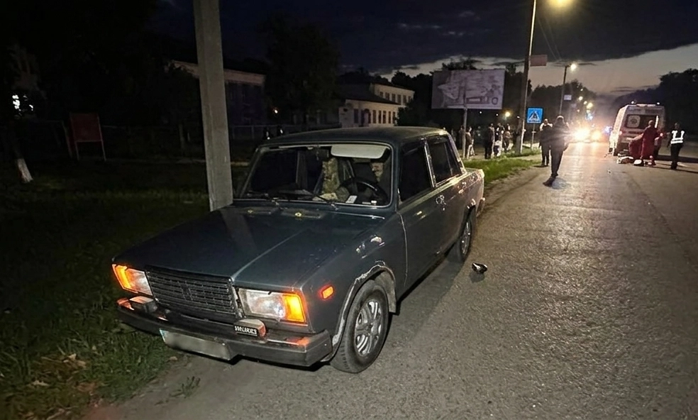 Трагедія у Карлівці: пішохідка загинула під колесами легковика
