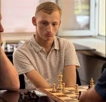 Тріумф завдяки пальцям ніг: 19-річний харків’янин виборов світове золото з шахів
